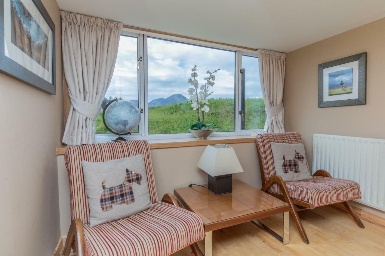 Holiday home Fasgadh Crofters